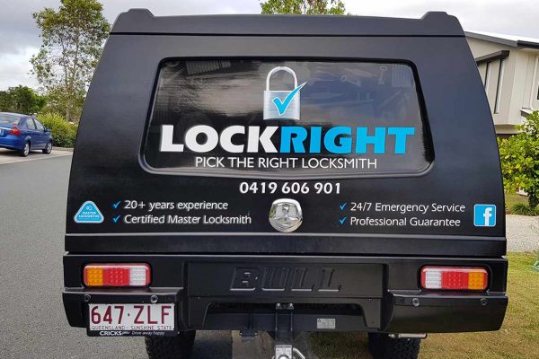 lock-right-locksmiths-ute-canopy-sign-2